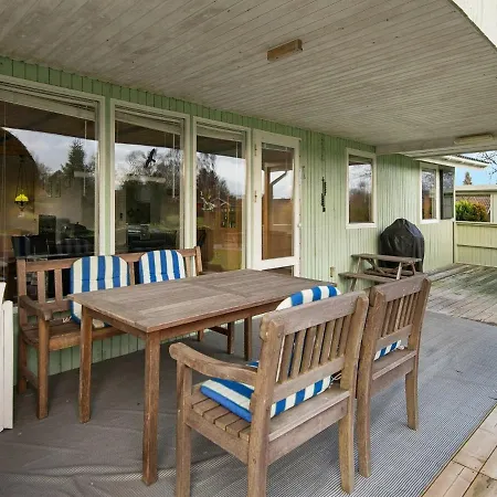 Holiday V Ferienhaus *
