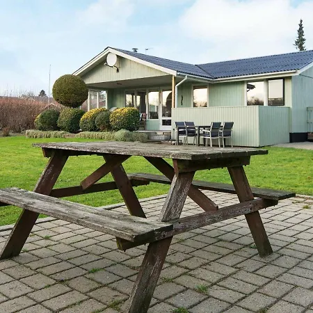 Holiday V Ferienhaus *